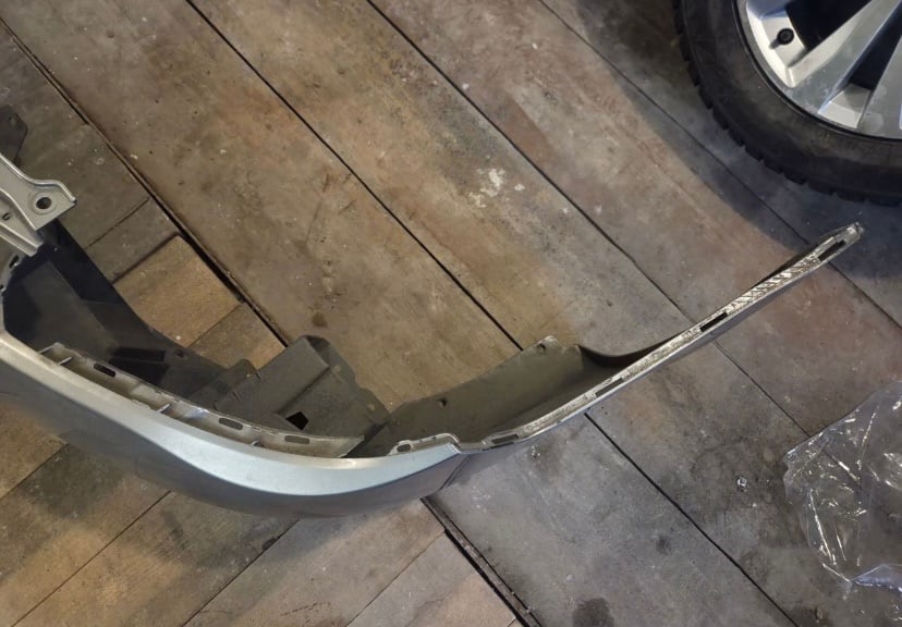 Продажа переднего бампера для Subaru (4)