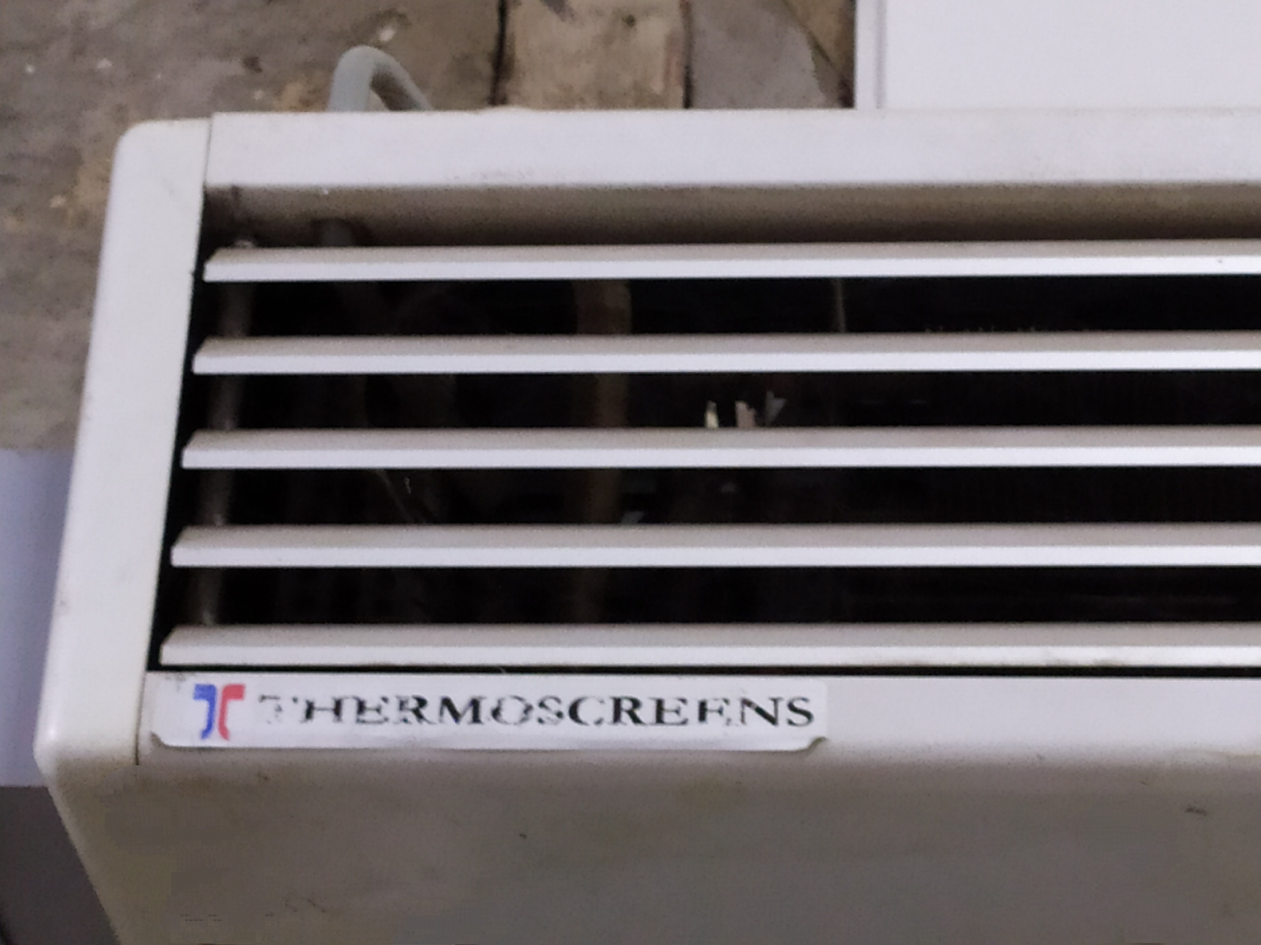 Продам трехфазную воздушно-тепловую завесу Предлагается (3)