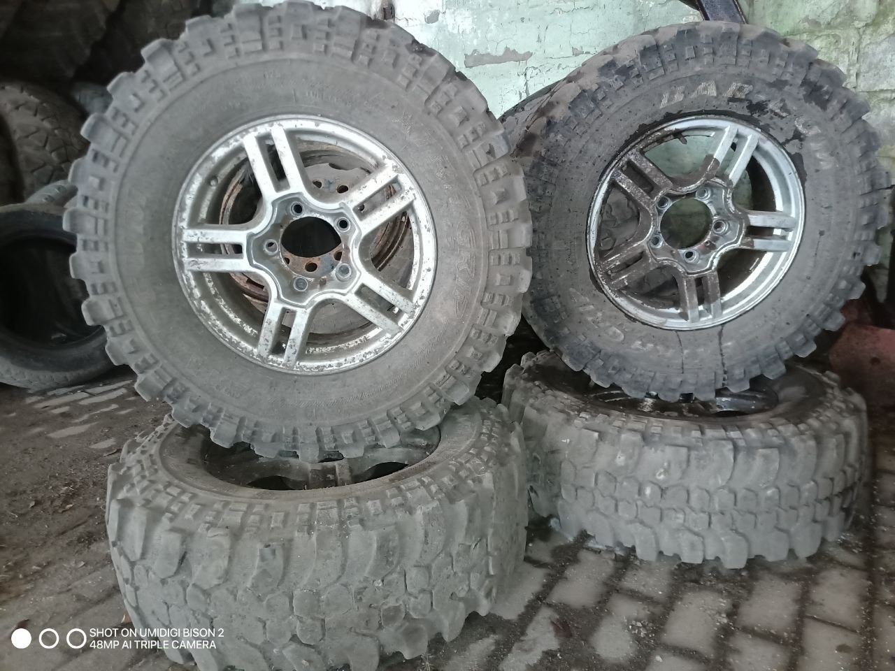 Грязевые колеса 265/70R16 на продажу