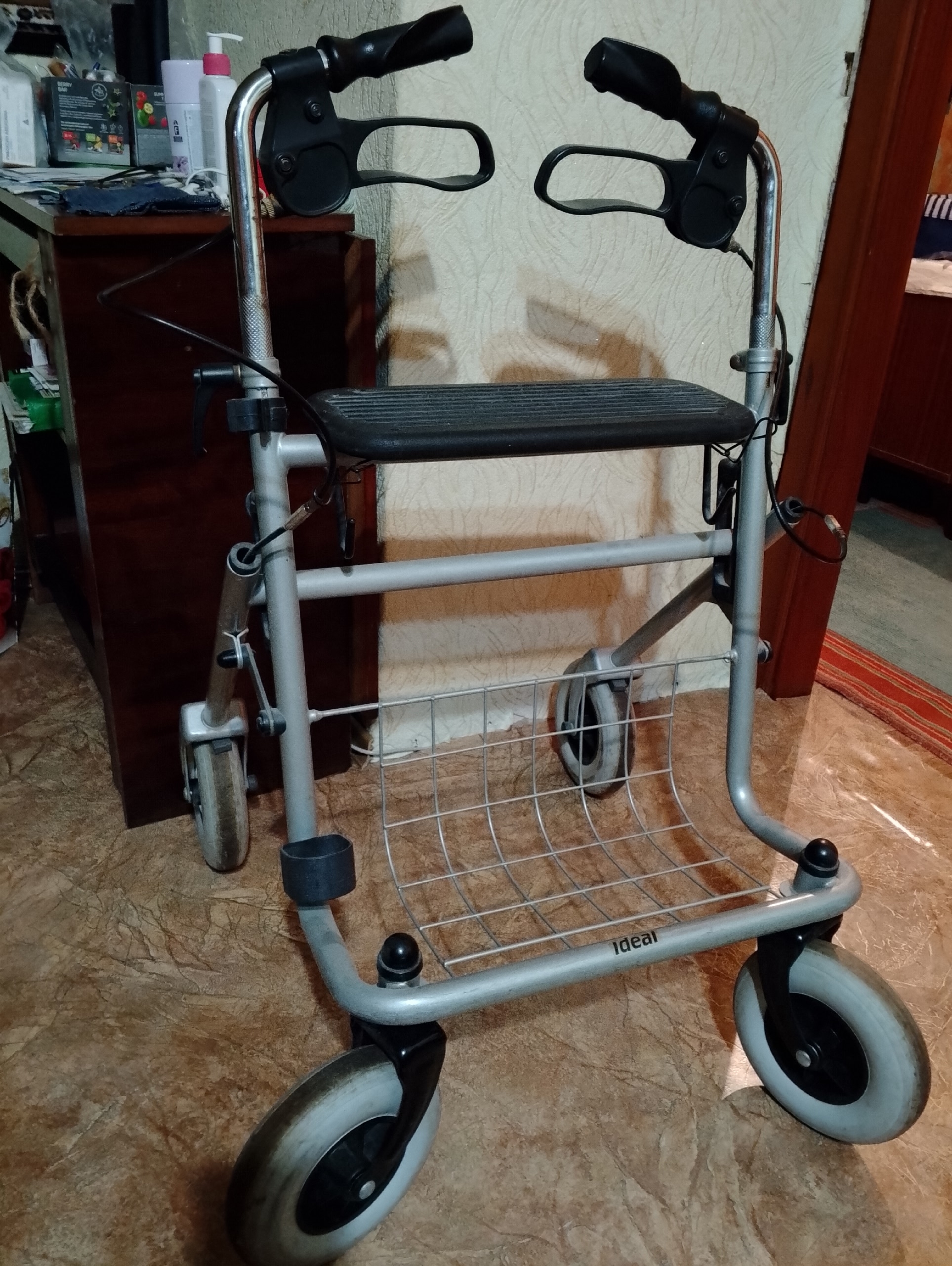 Продажа ходунков роллаторов в Луганске