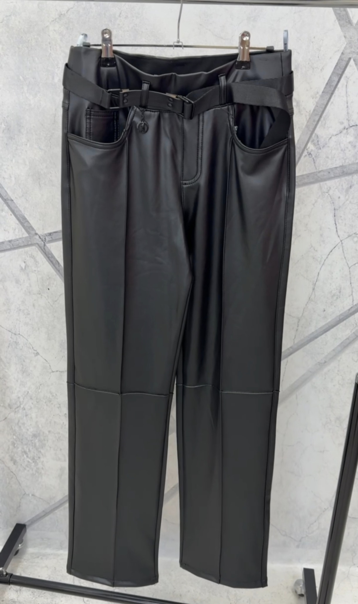 Продажа: Брюки из экокожи Предлагаю