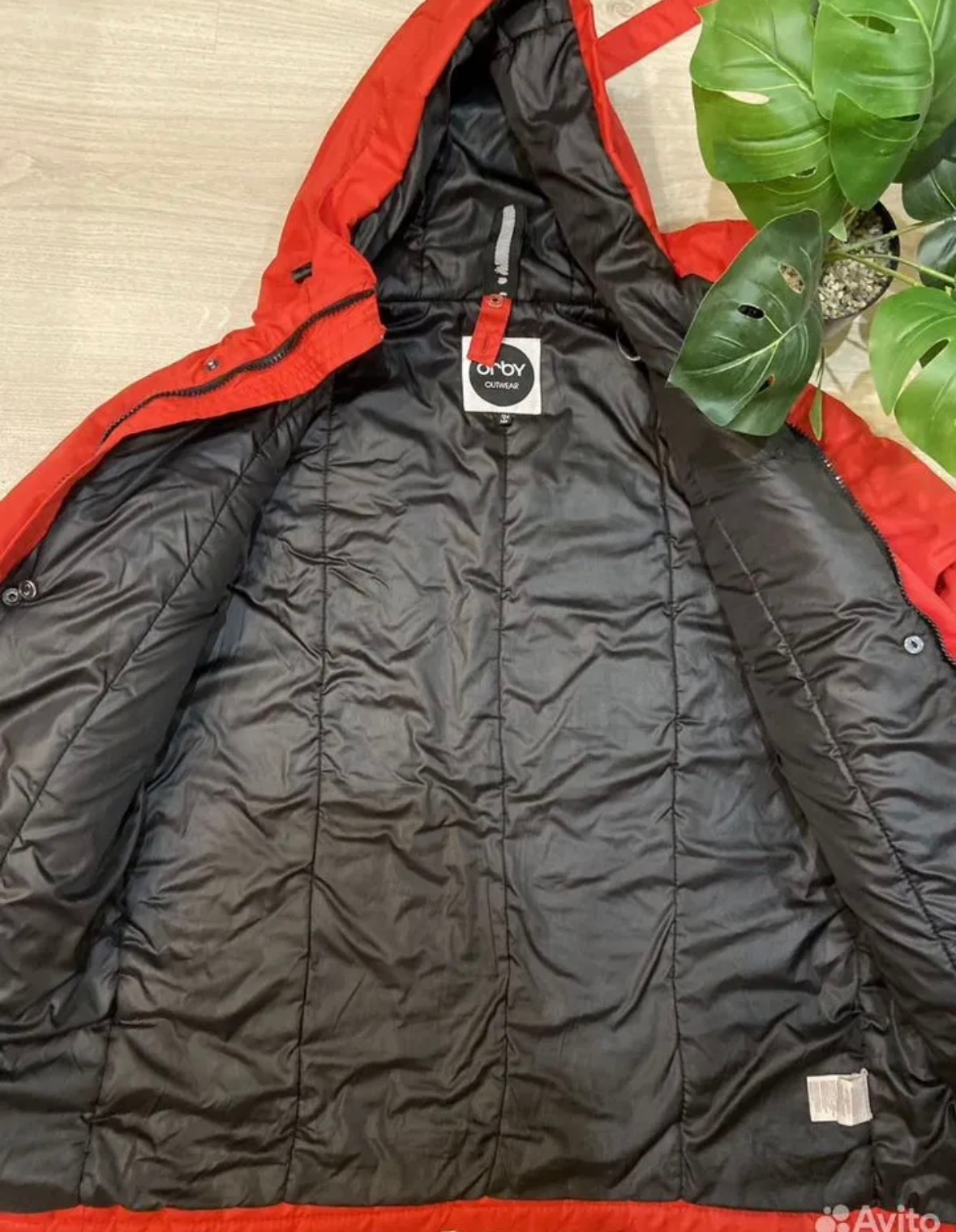 Горячее предложение: продам пуховик Превосходный (2)