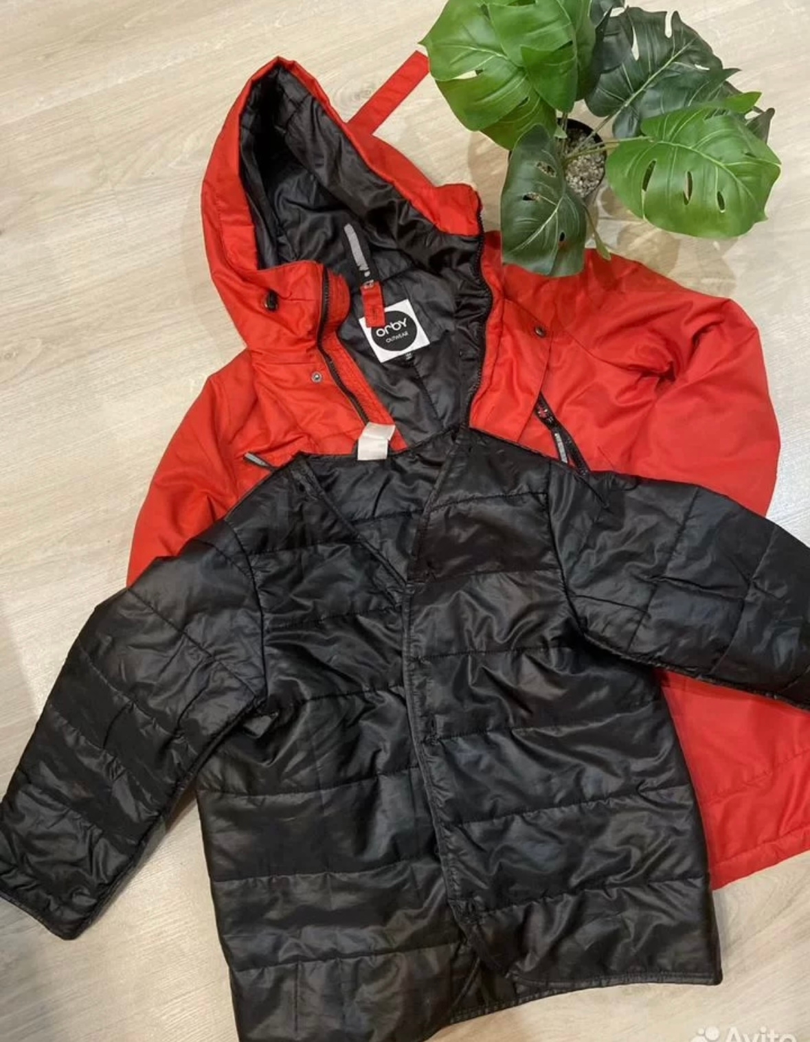 Горячее предложение: продам пуховик Превосходный (1)