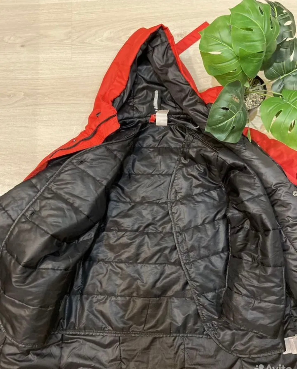 Горячее предложение: продам пуховик Превосходный (3)