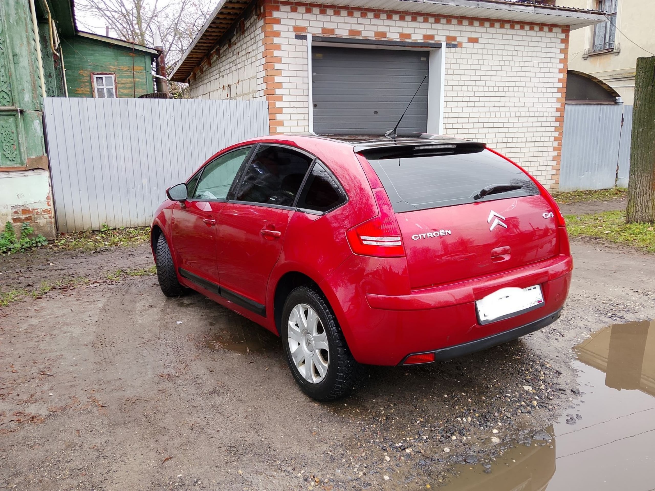 Марка: Citroën C4, Год: 2010 (1)