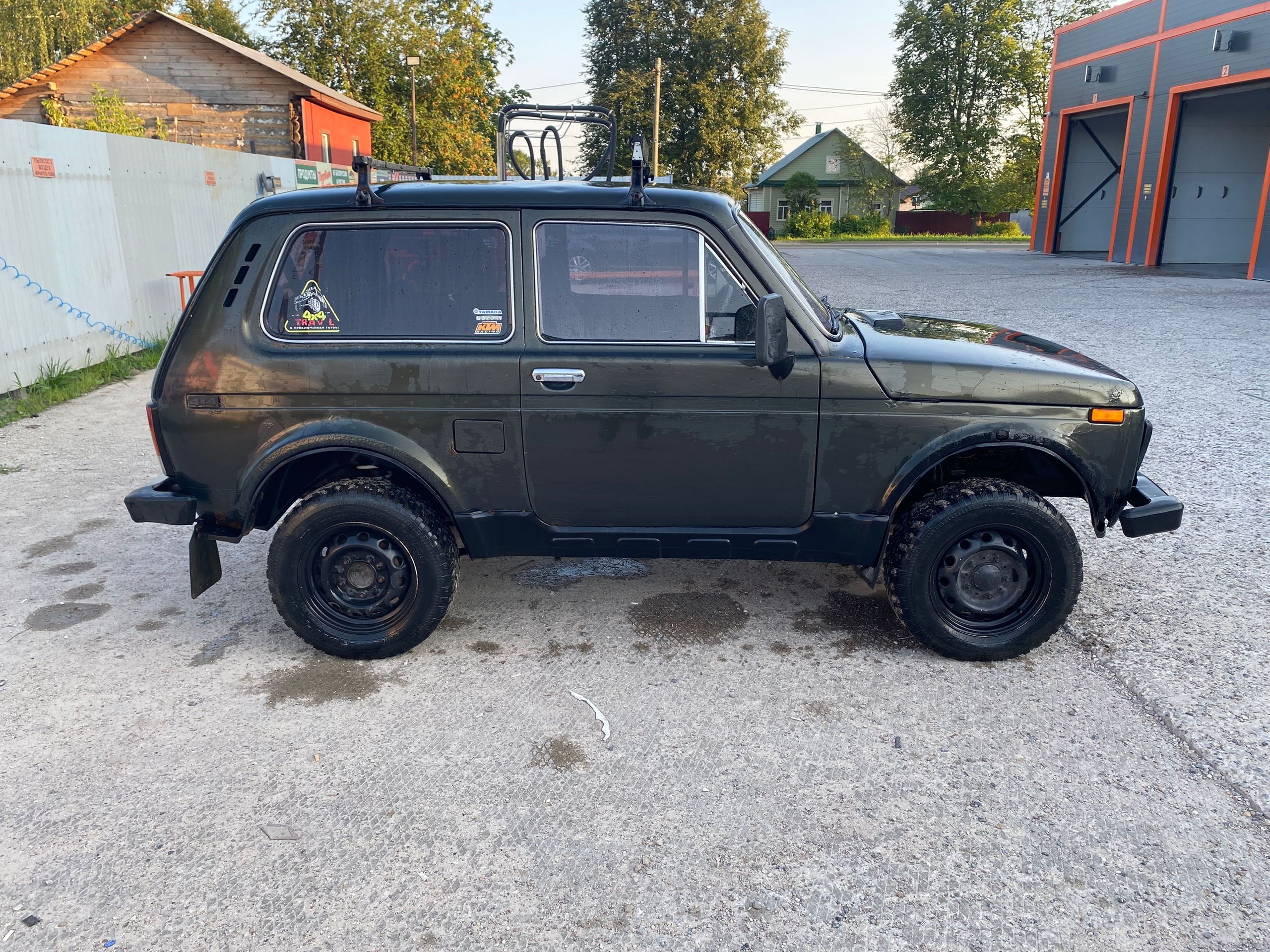 **Продается Нива 1998 года** В (2)