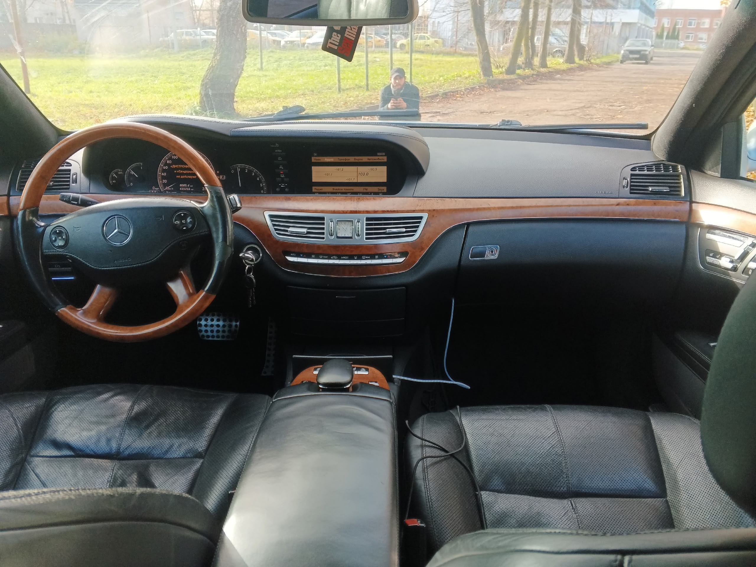 Продажа Mercedes 221 3 л (8)