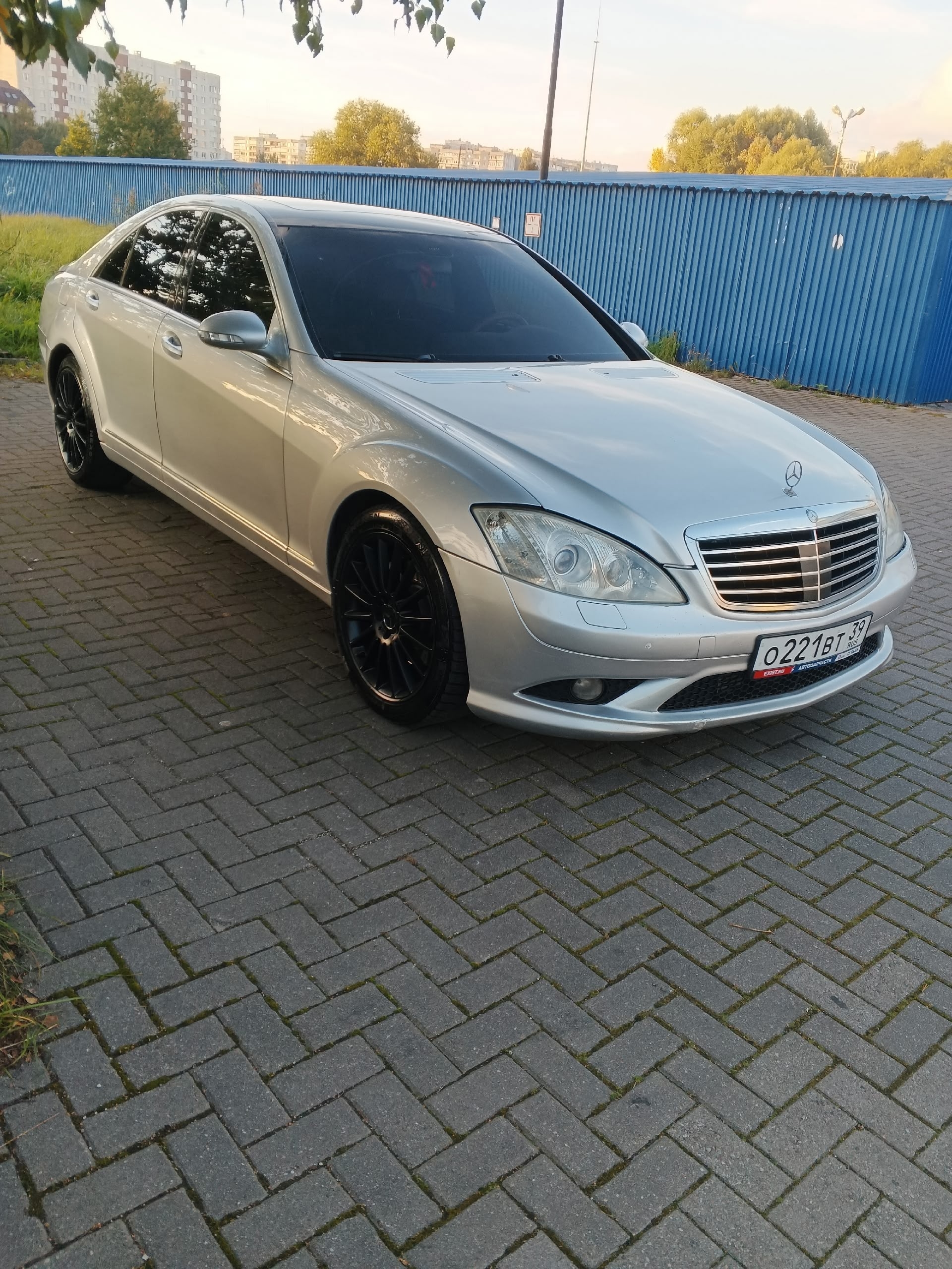 Продажа Mercedes 221 3 л (2)