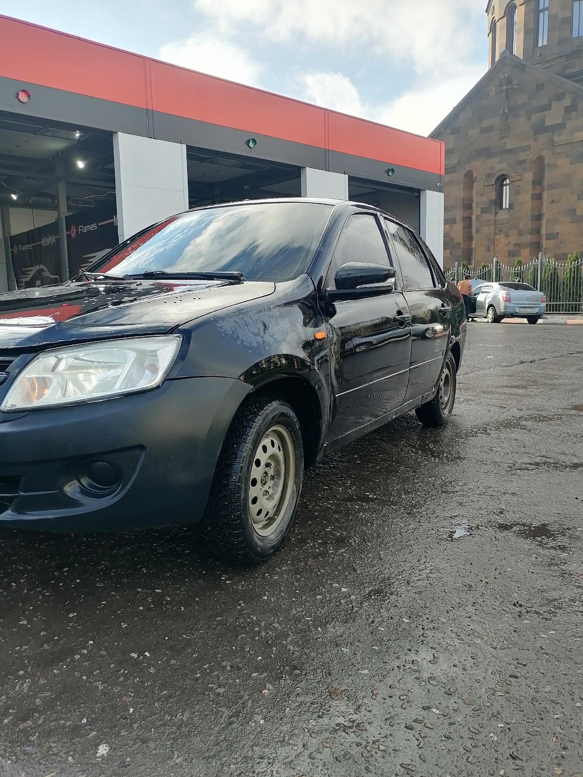 Продажа Lada Granta 2012 года (1)