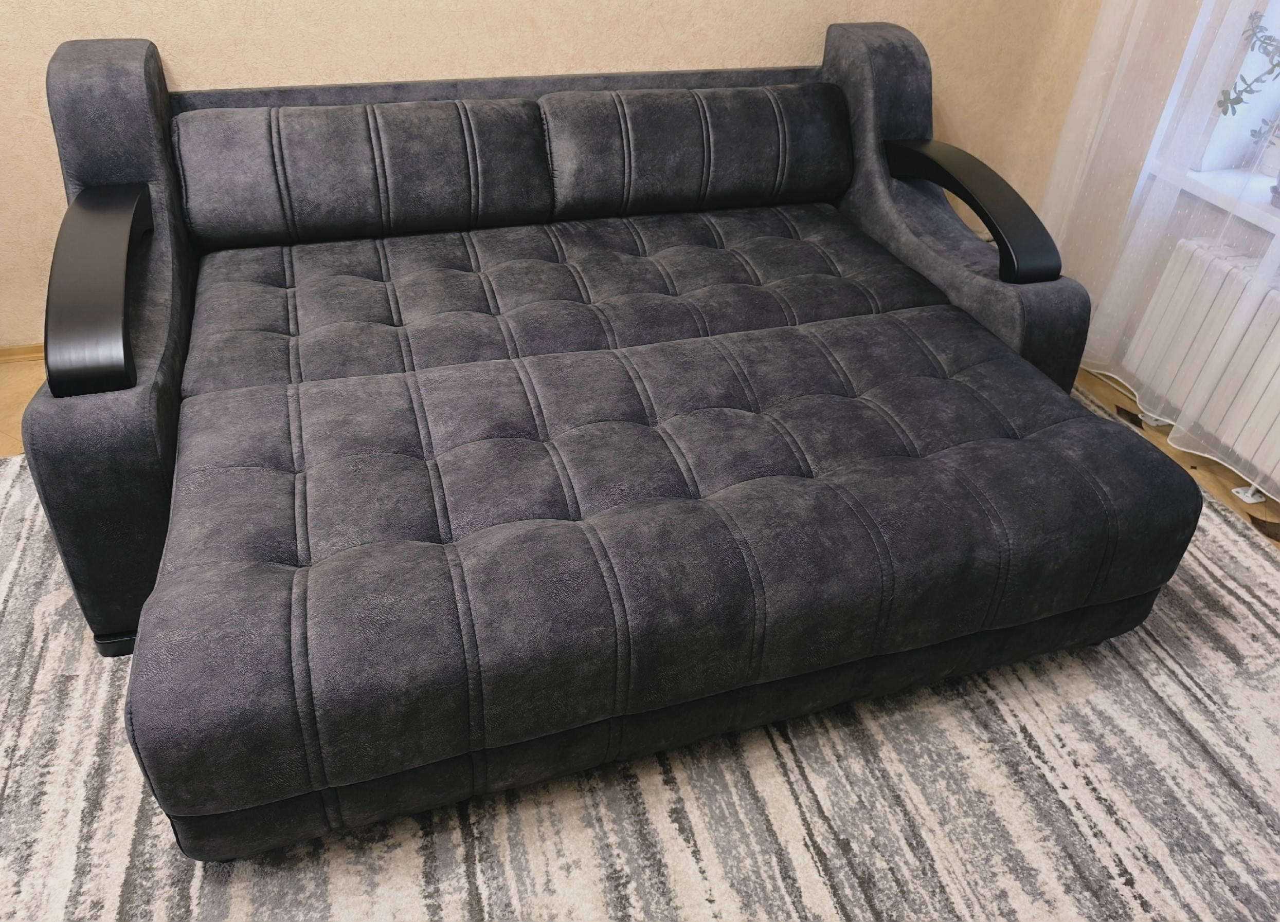 Шикарный массивный диван по доступной (1)