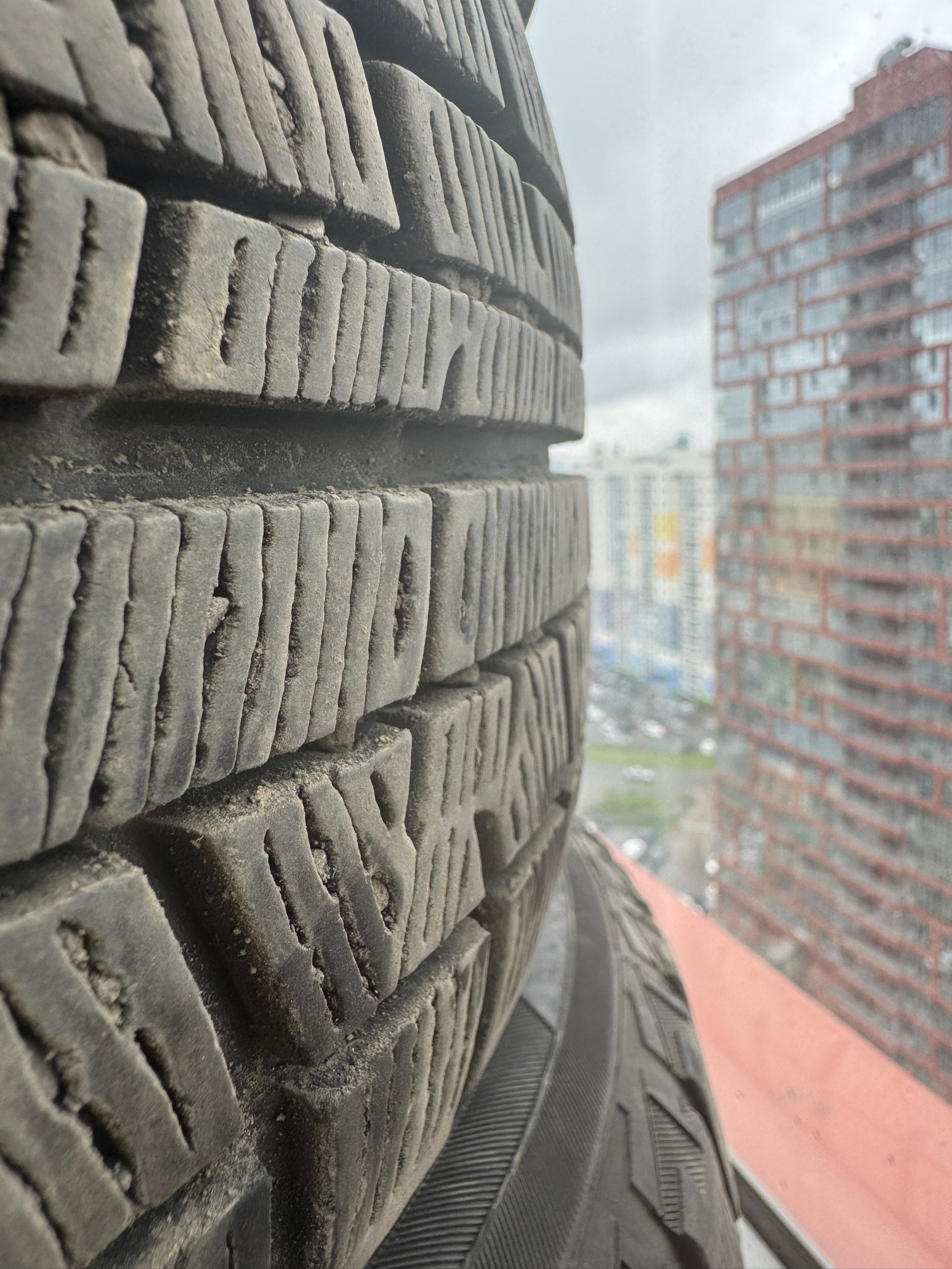 Продаётся зимняя резина Yokohama Зимняя (3)