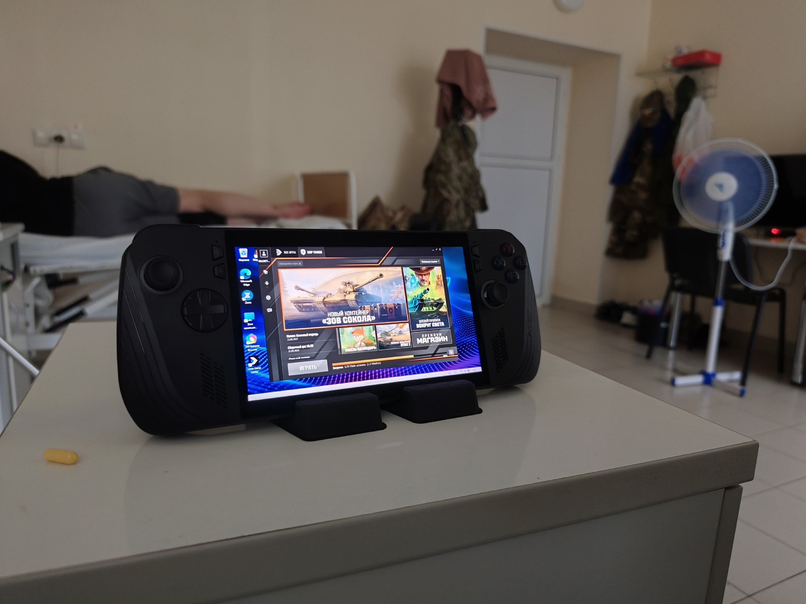 Продаю ASUS ROG Ally В