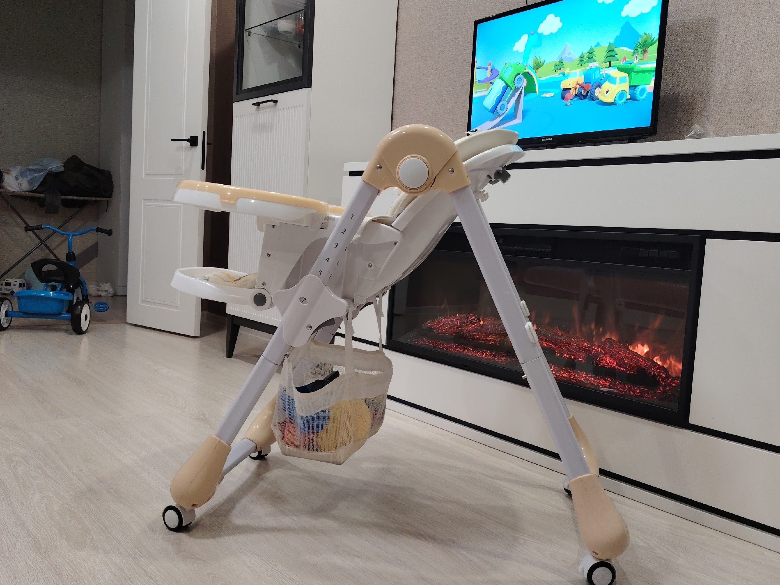 Стульчик для кормления, как новый (2)