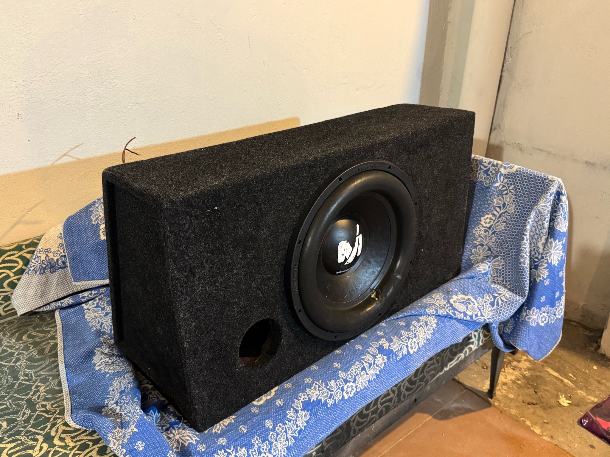 **Продажа сабвуфера Machete 15″ в (4)