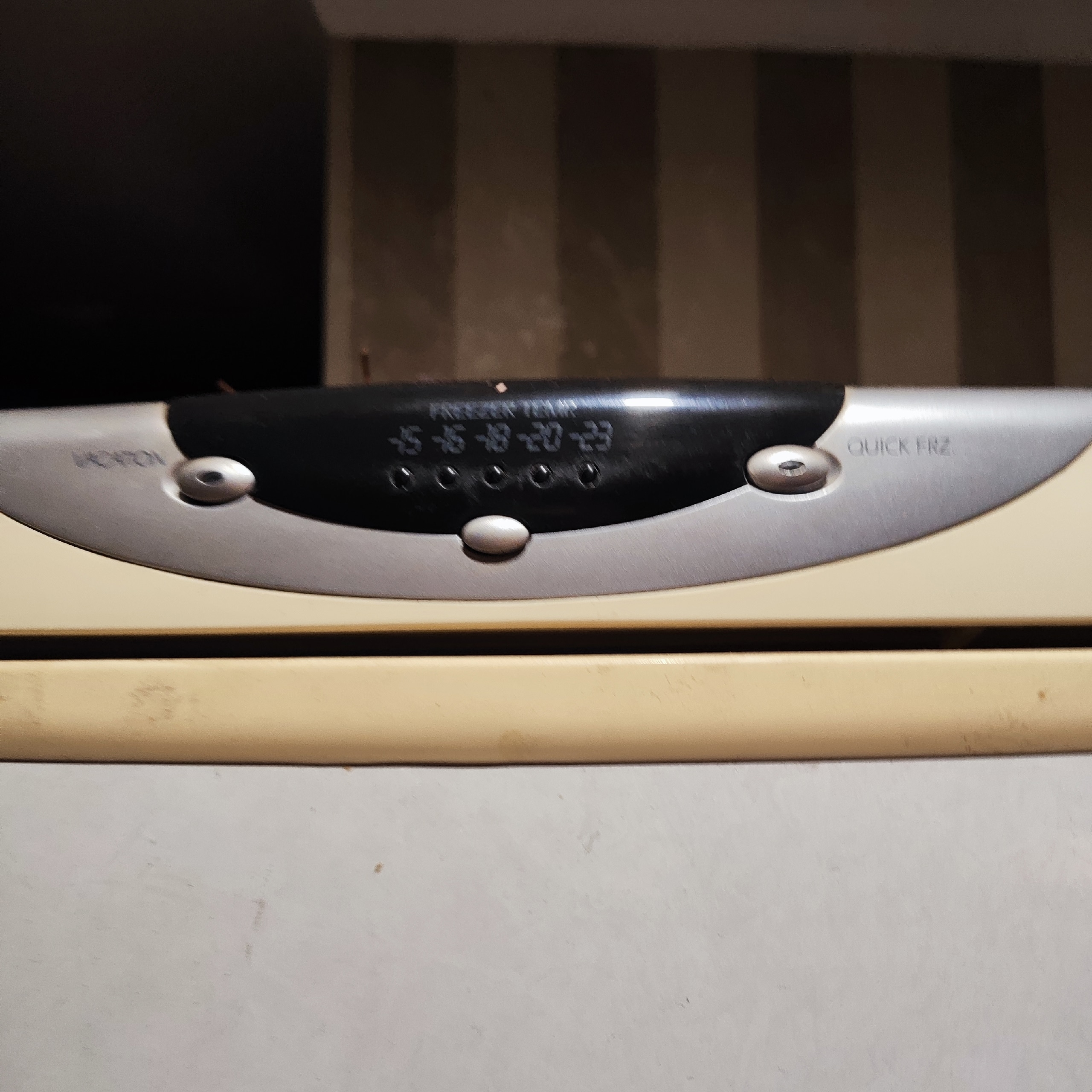 ### Холодильник LG-GR 409, перламутр (1)