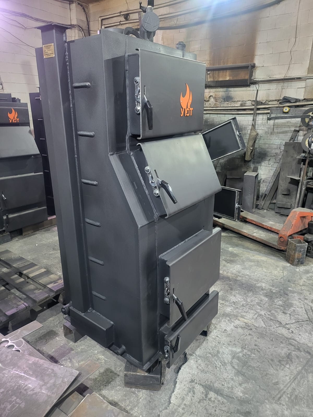 Твердотопливные котлы и тепловентиляторы Предлагаем