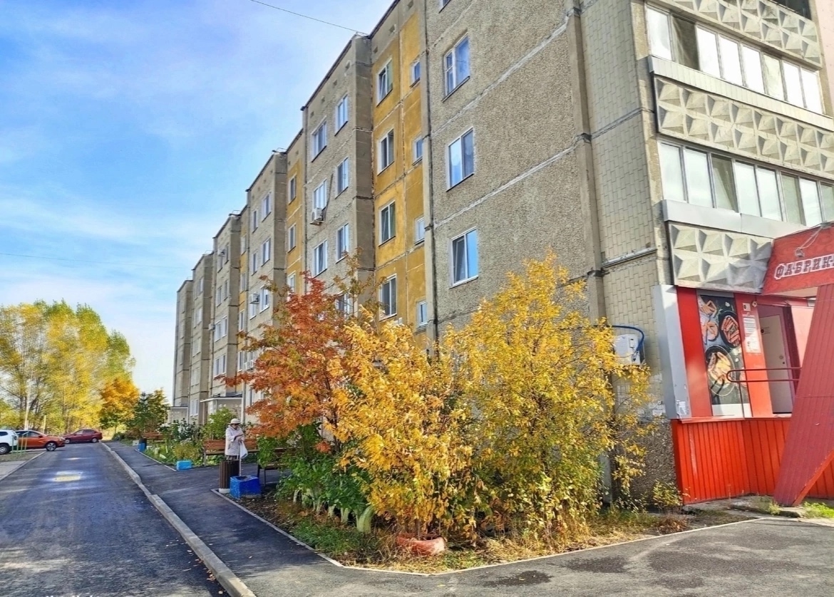 Продам 4-х комнатную квартиру улучшенной