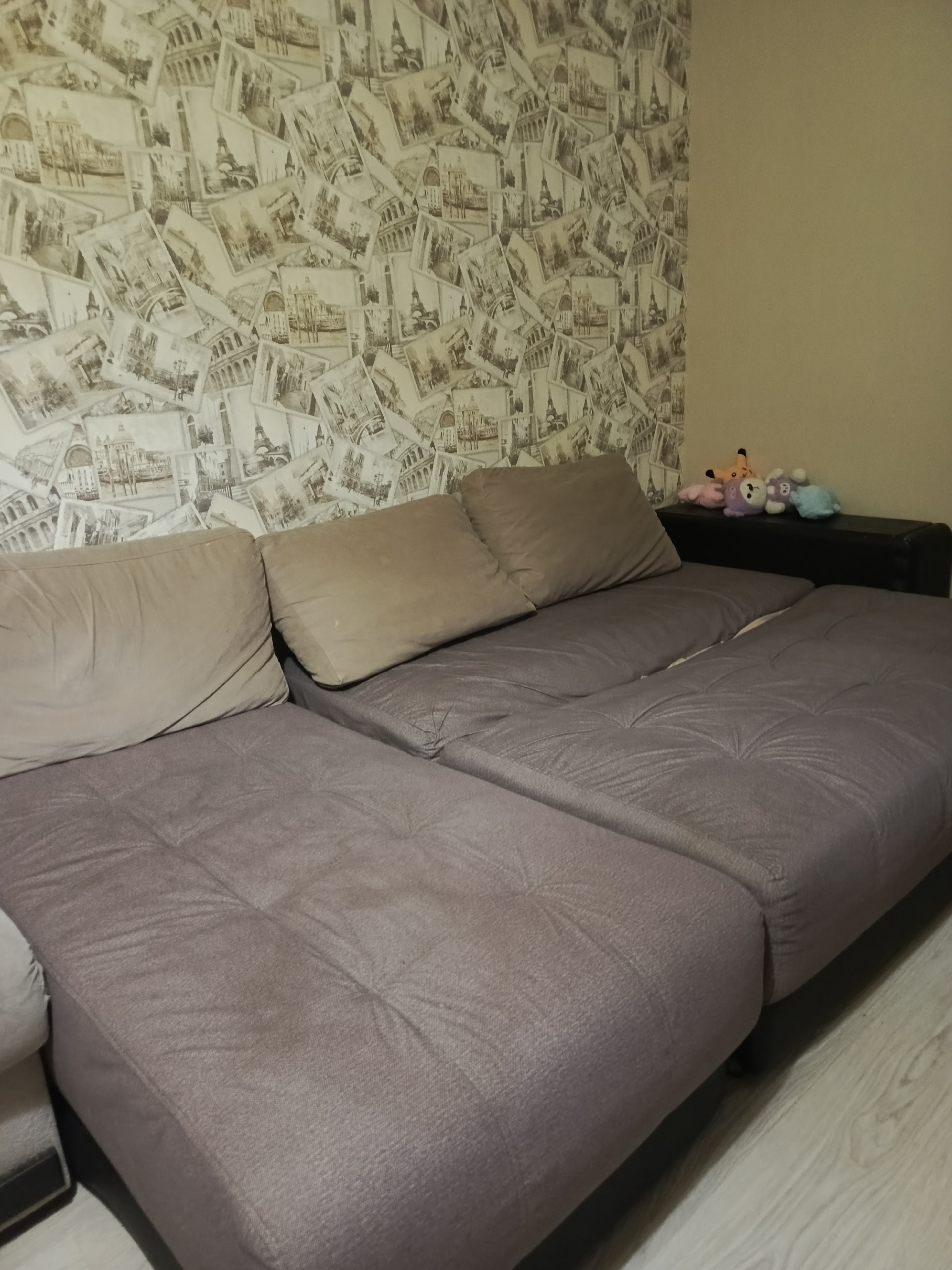 Угловой диван с функцией сна