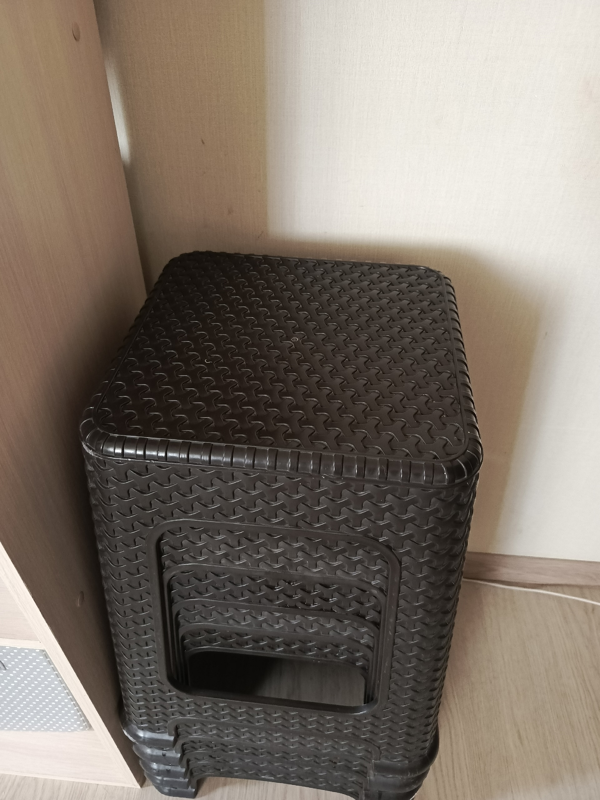 Угловой диван с функцией сна (8)