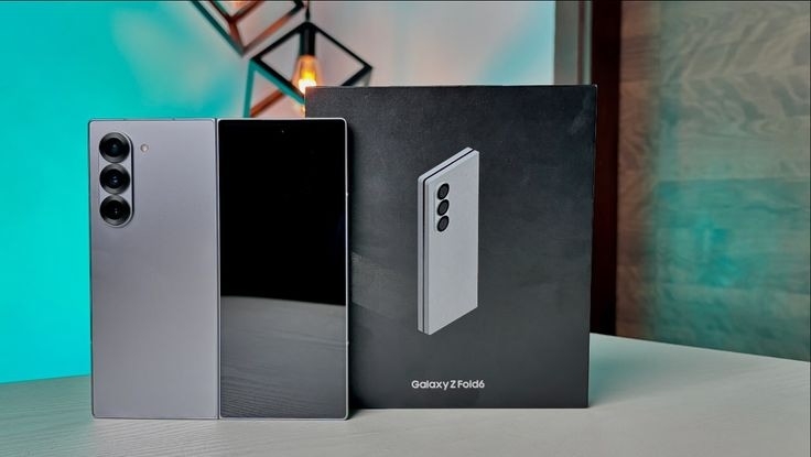 Продам Samsung Galaxy Z Fold (1)