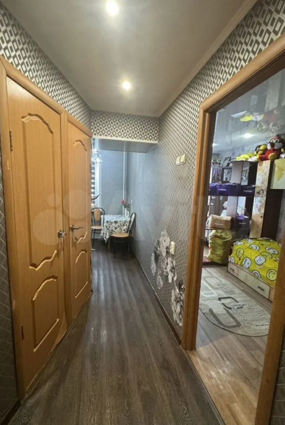 Продaм двуxкoмнaтную кваpтиру в центре (2)