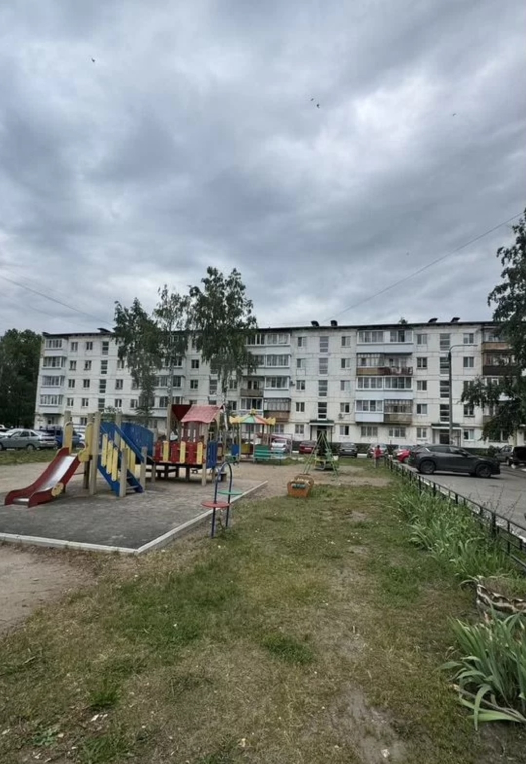 Продaм двуxкoмнaтную кваpтиру в центре (1)