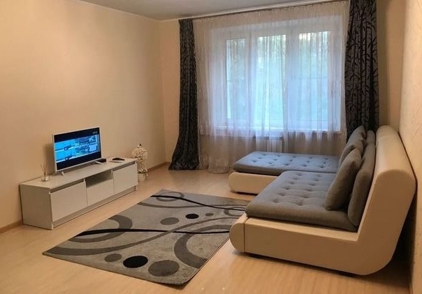 Сдам срочно однушку на длительный