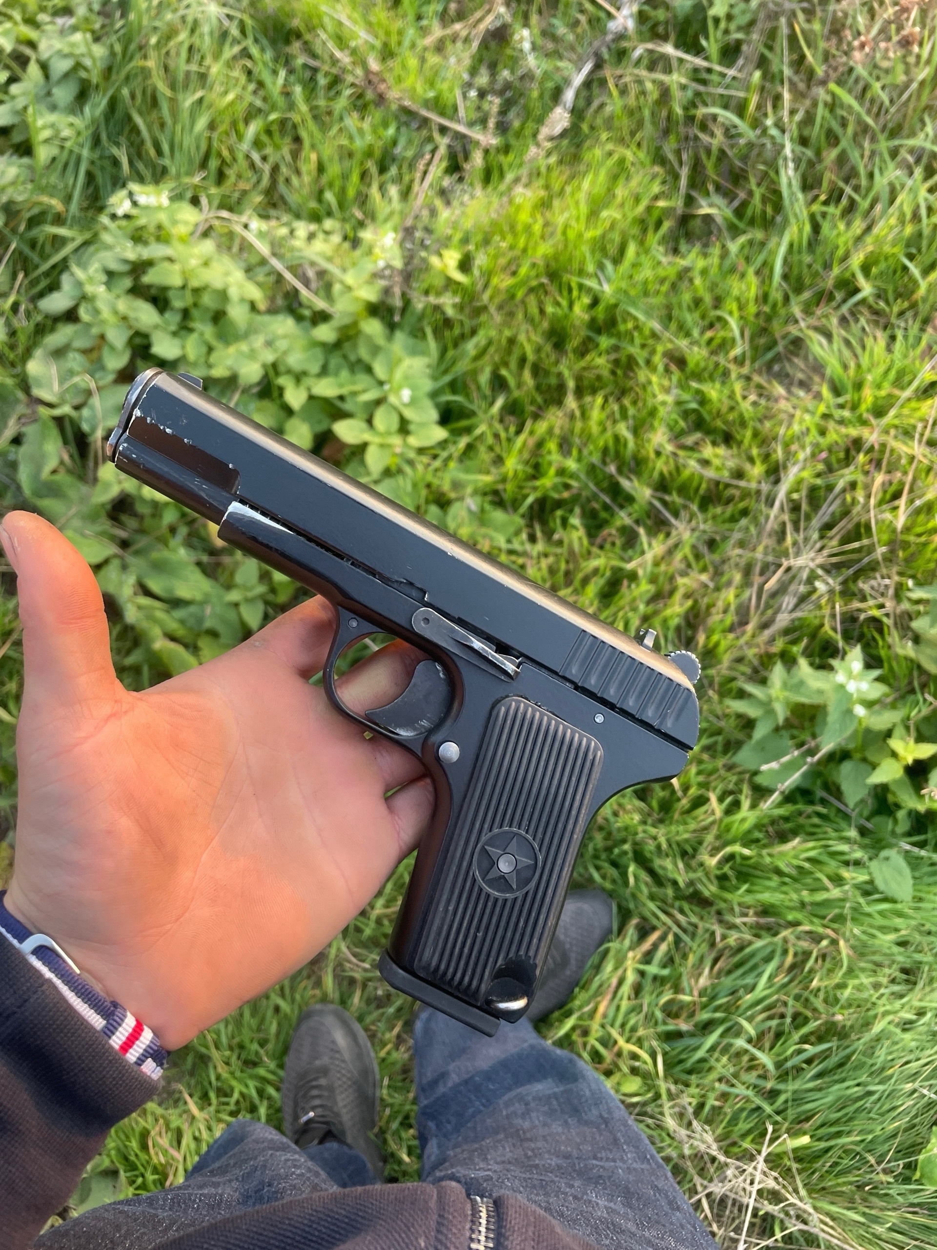 Охолощенный ТТ всё работает Цена:15т (1)