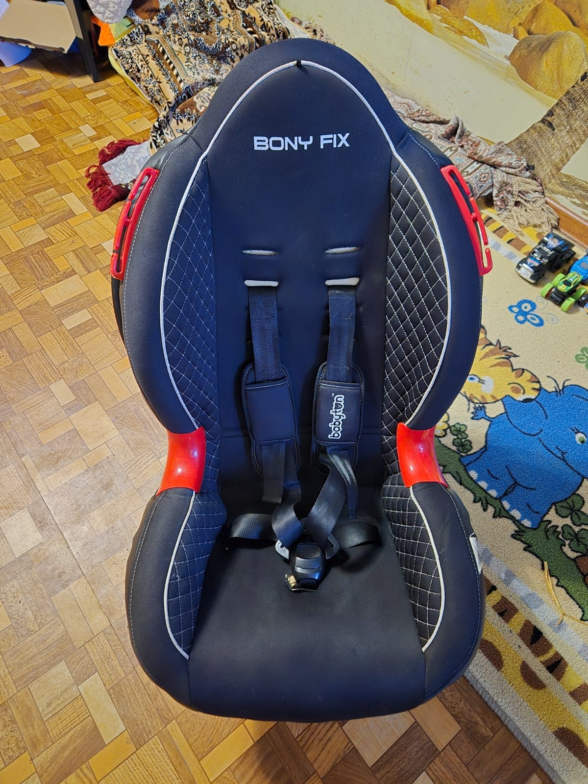 Продаю детское кресло срочно Брал