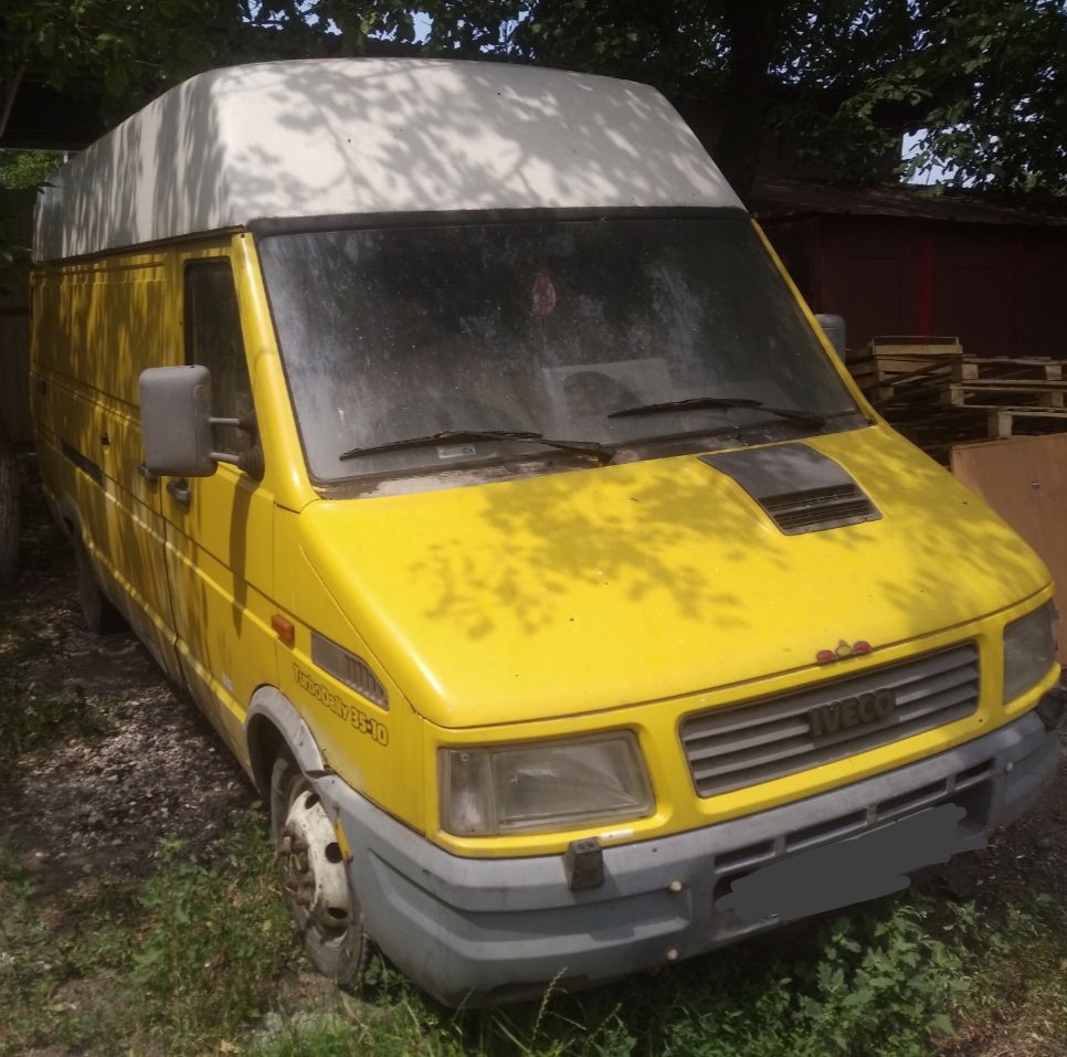 Цельнометаллический фургон Ивеко 1997 года