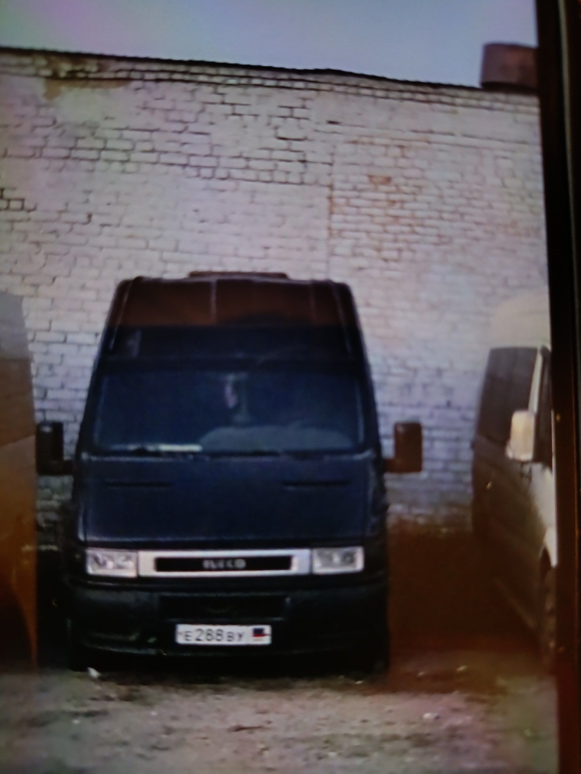 Цельнометаллический фургон Ивеко 1997 года (1)