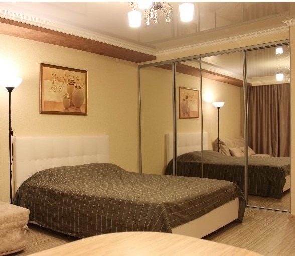 Сдается чистая и светлая однокомнатная (1)