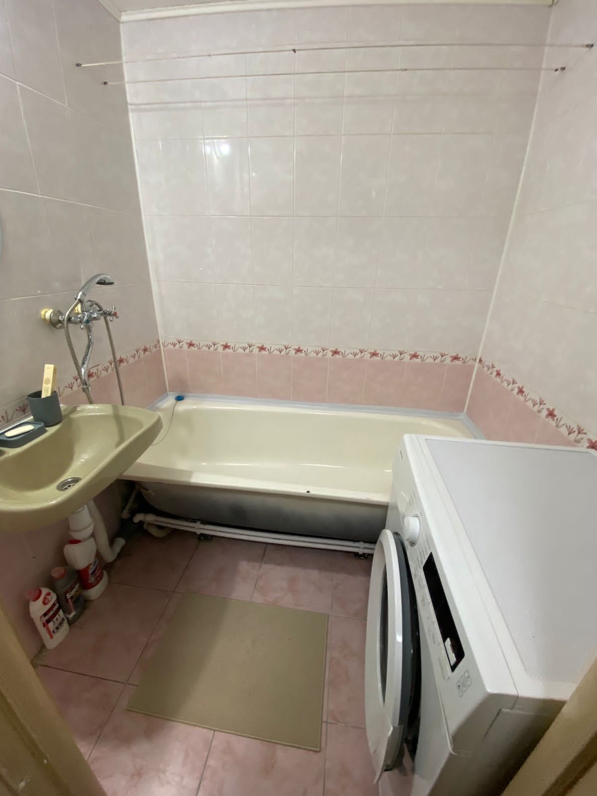 Сдается 1-комнатная квартира. Адрес - (7)