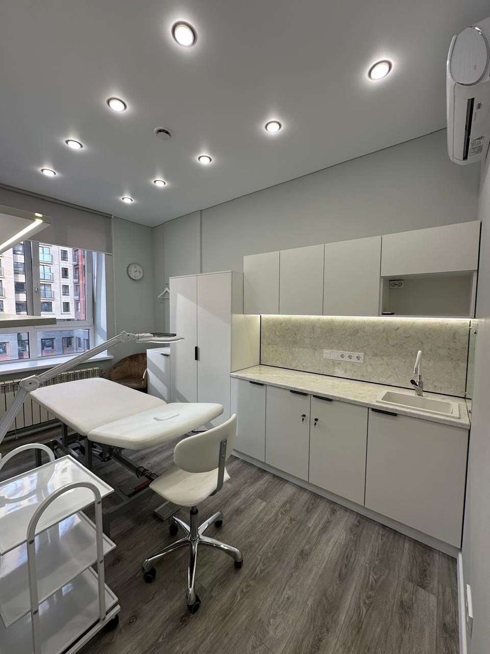 1. Сдам кабинеты 2. Район (8)