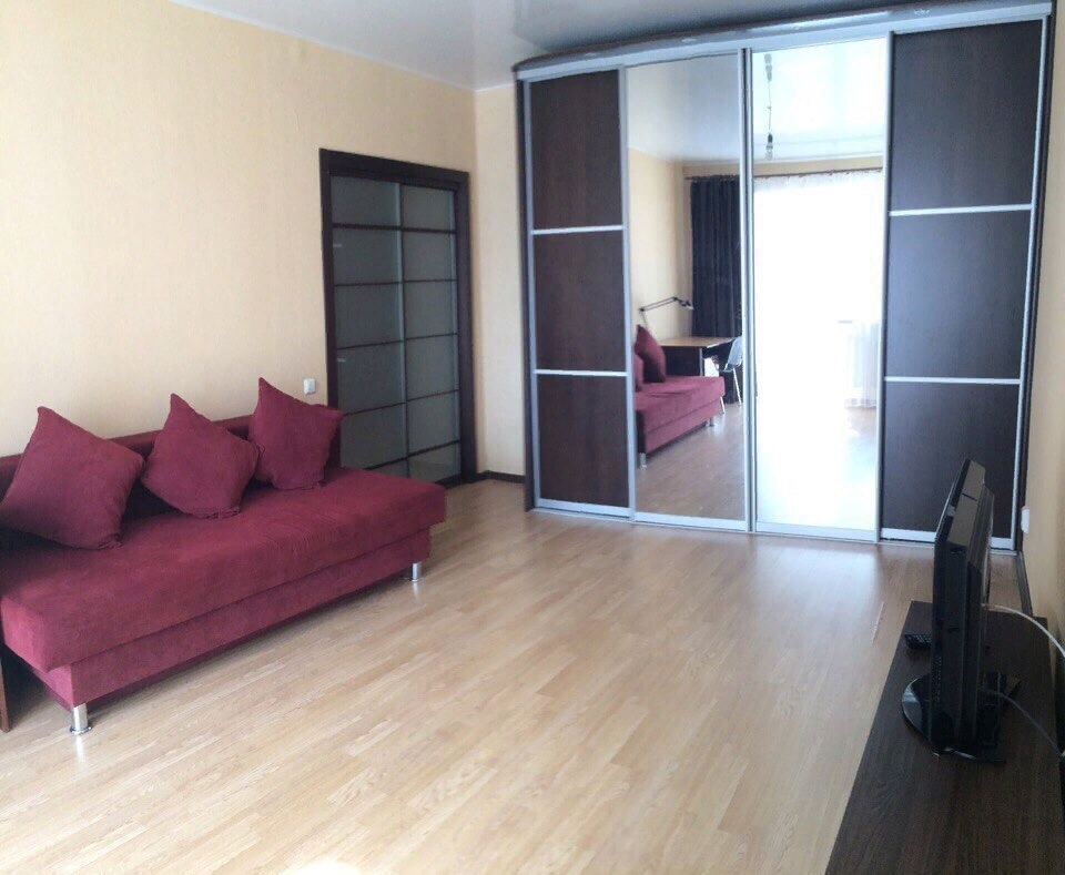 Сдам срочно однушку на длительный