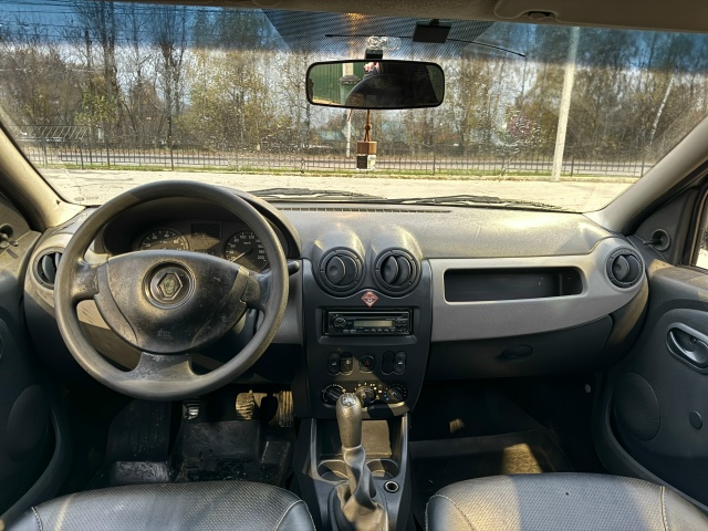 Продам Рено-Логан 2009 год выпуска. (7)