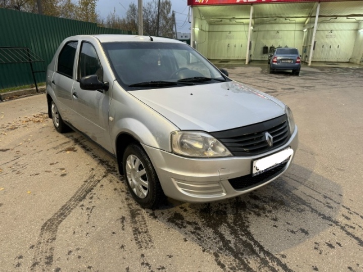 Продам Рено-Логан 2009 год выпуска. (3)