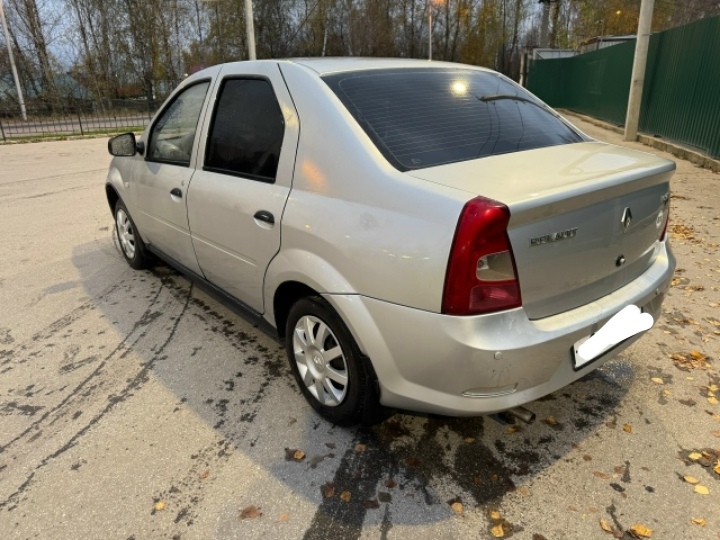 Продам Рено-Логан 2009 год выпуска. (1)