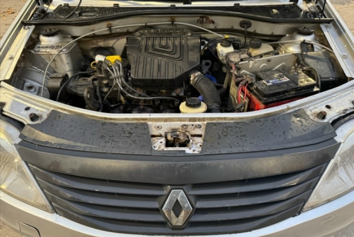 Продам Рено-Логан 2009 год выпуска. (6)