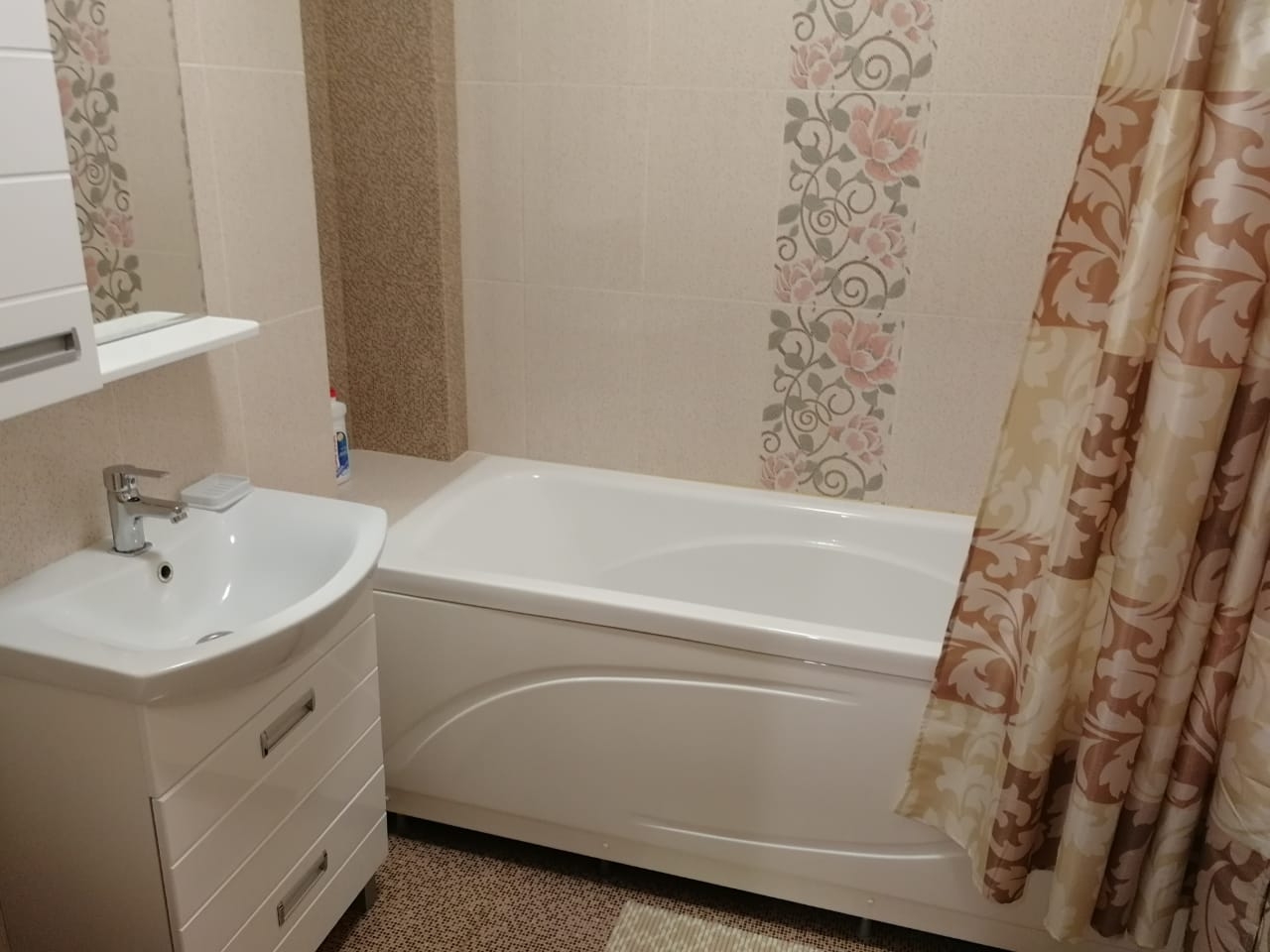 Димитровград Гвардейская 49В Ценa: 9000р.+счетчики