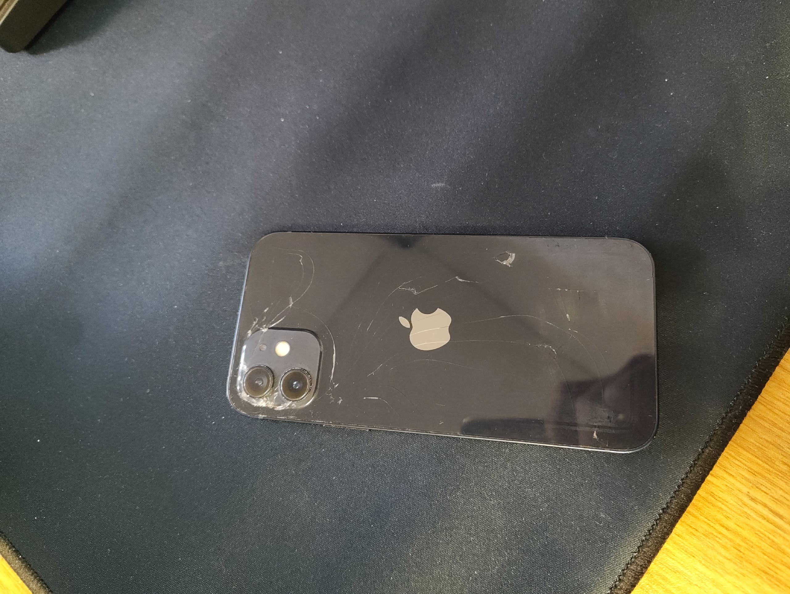 Iphone 12 Акб - 100% (1)