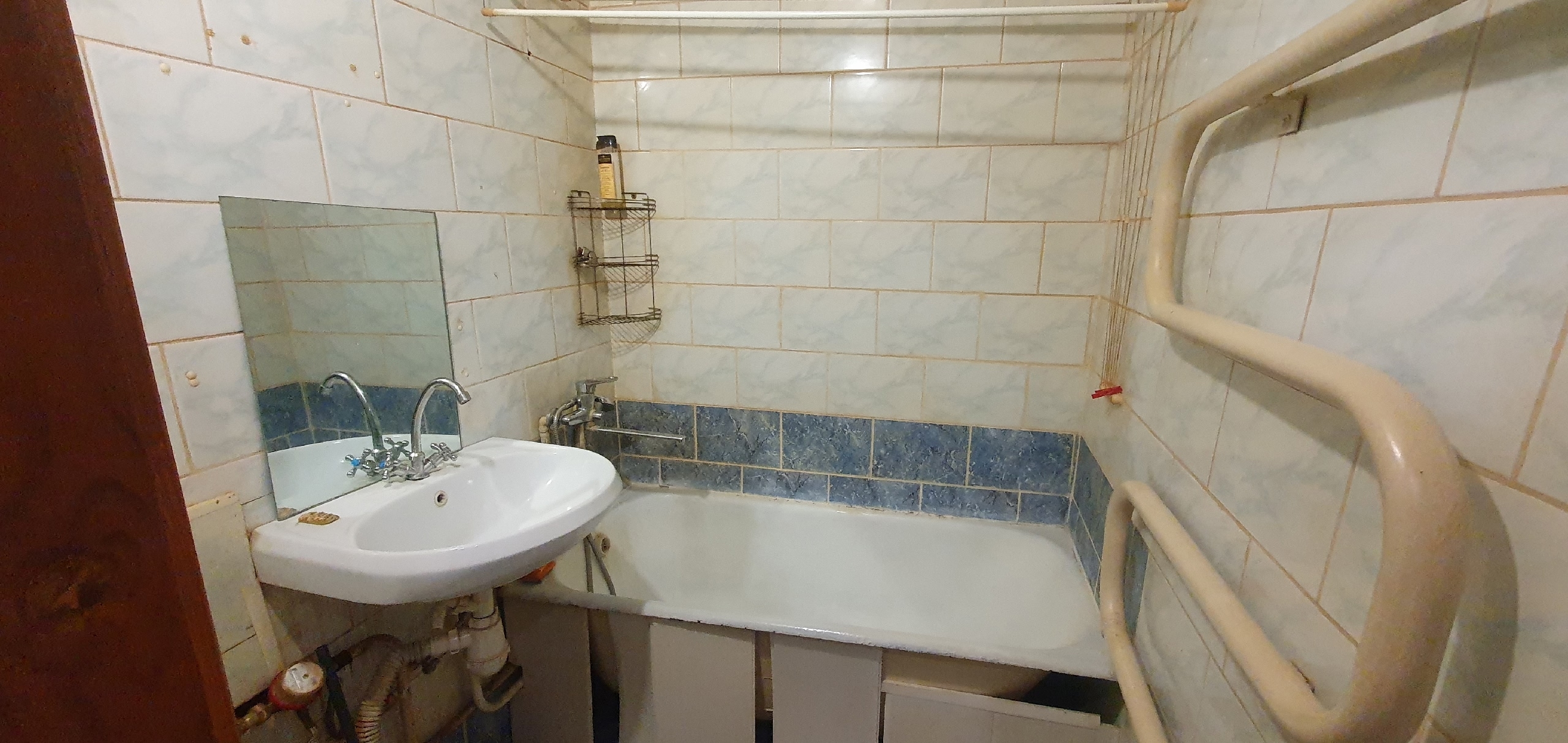 Сдам однокомнатную квартиру двухэтажном доме (3)