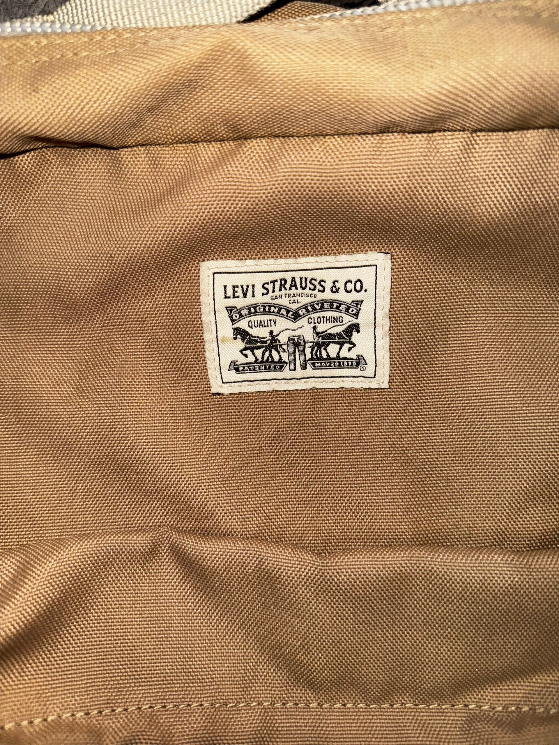 Парка и Рюкзак Levi Strauss&Co(оригинал) (4)