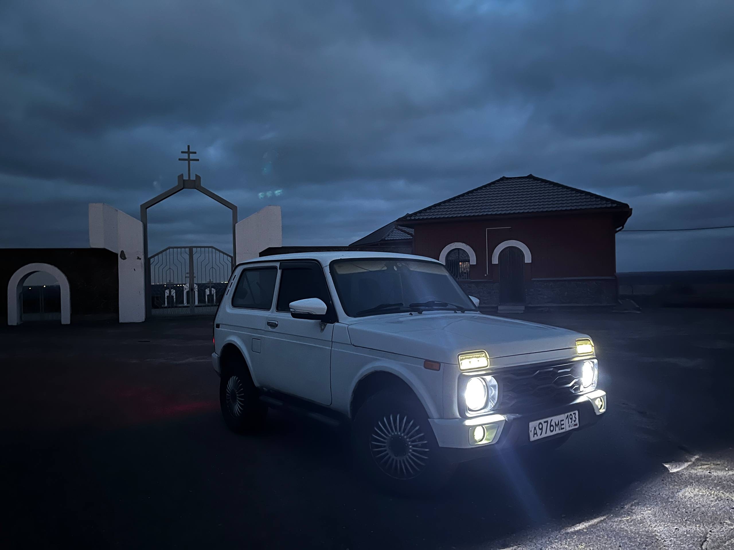 Нива 2006 г. В хорошем (5)