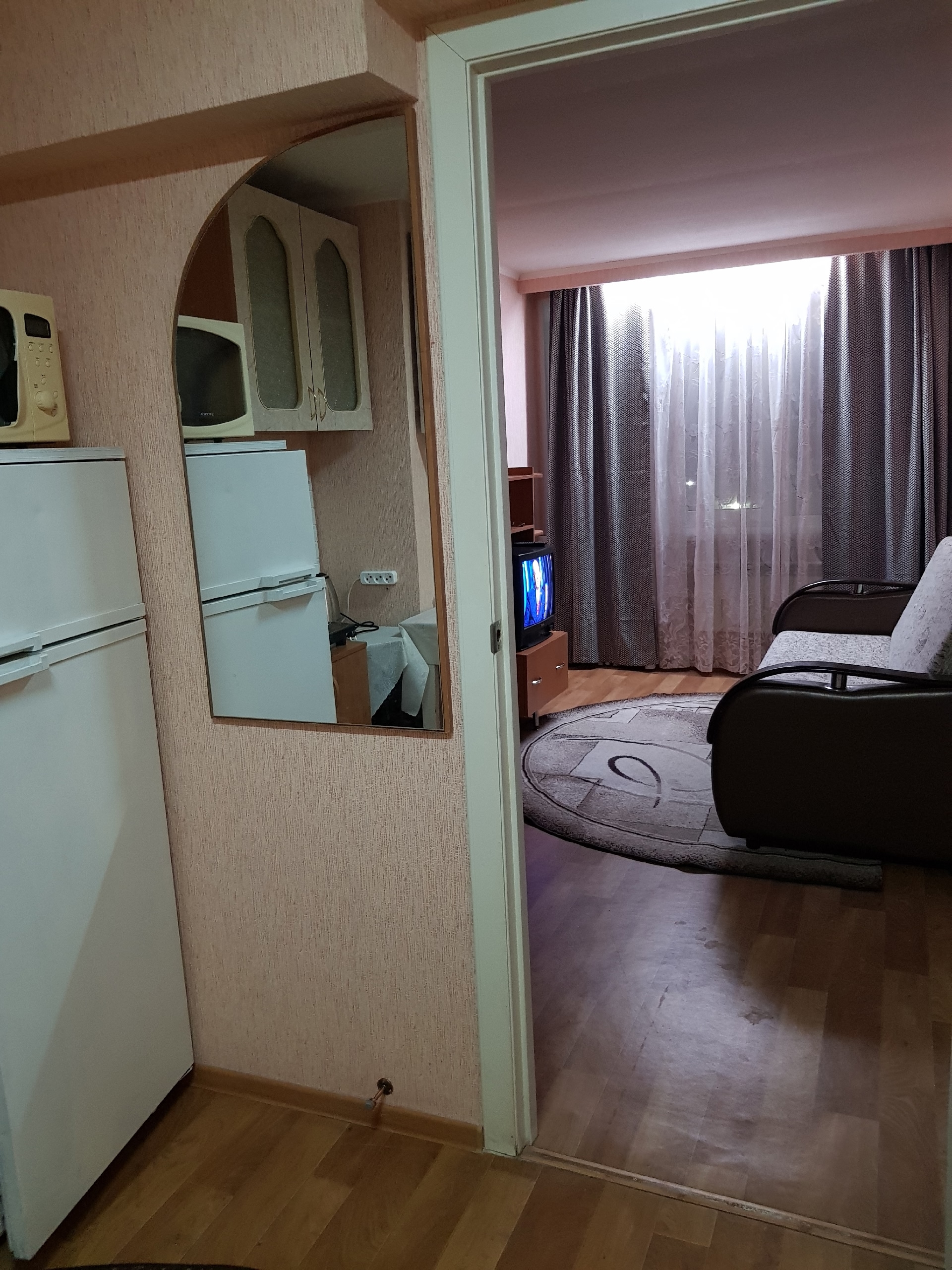 Сдам очень тёплую 2 комнатную (3)