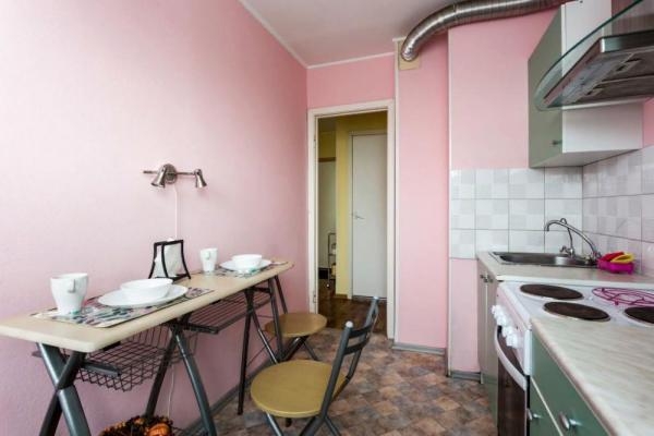 Сдается чистая и светлая однокомнатная (2)