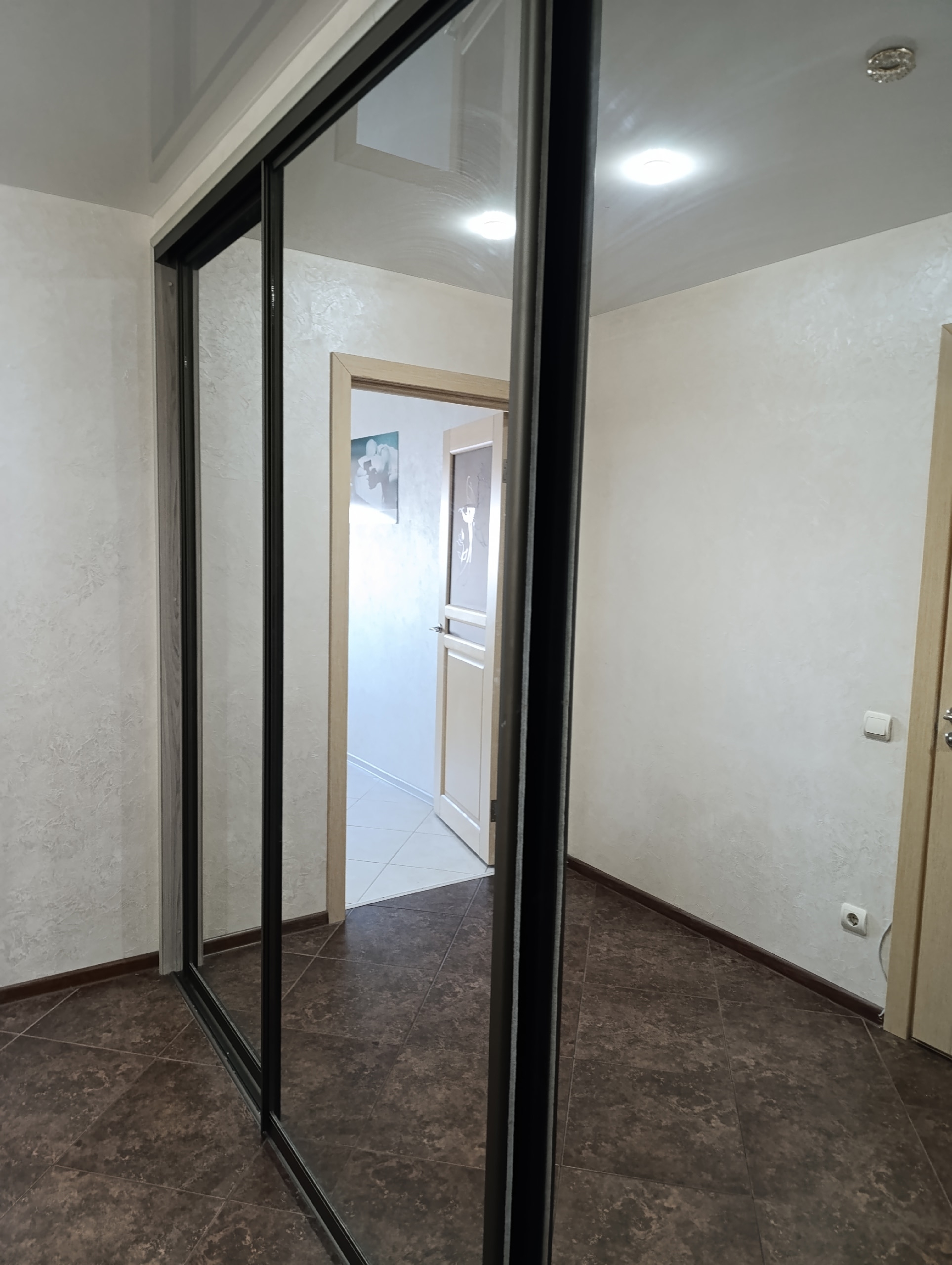 Сдам 1 комнатную крупногабаритную квартиру (2)