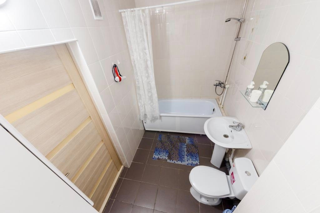 Сдам светлую, просторную однокомнатную квартиру (2)