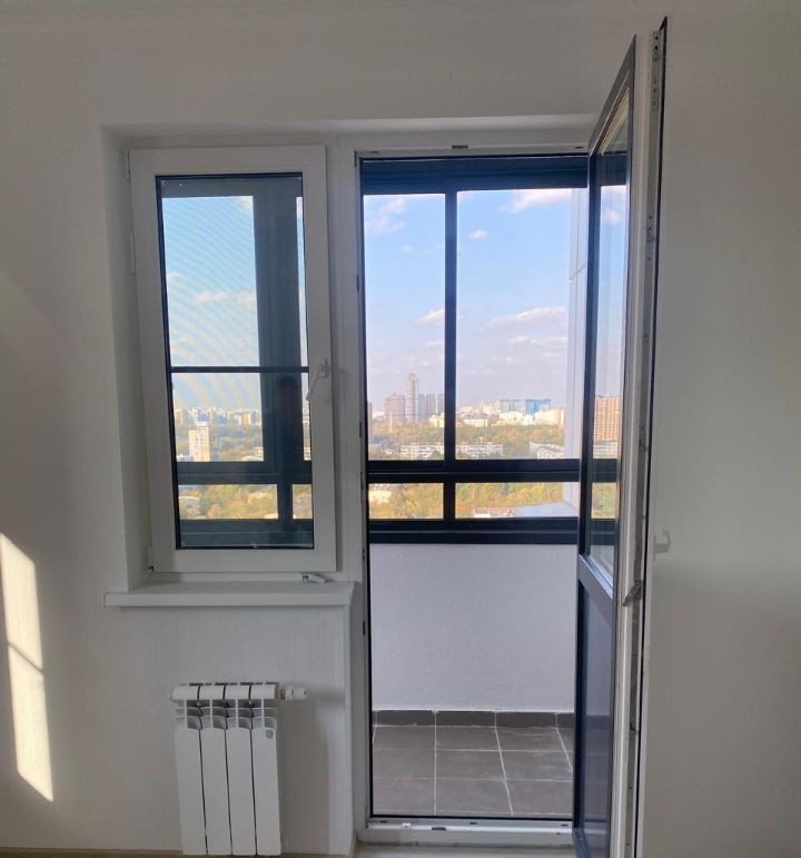 Продается 3-ех комнатная квартира в (2)