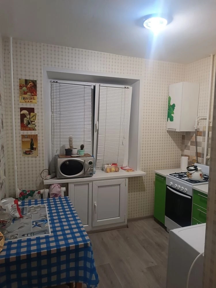 Сдается 2-комнатная квартира на 2 (6)